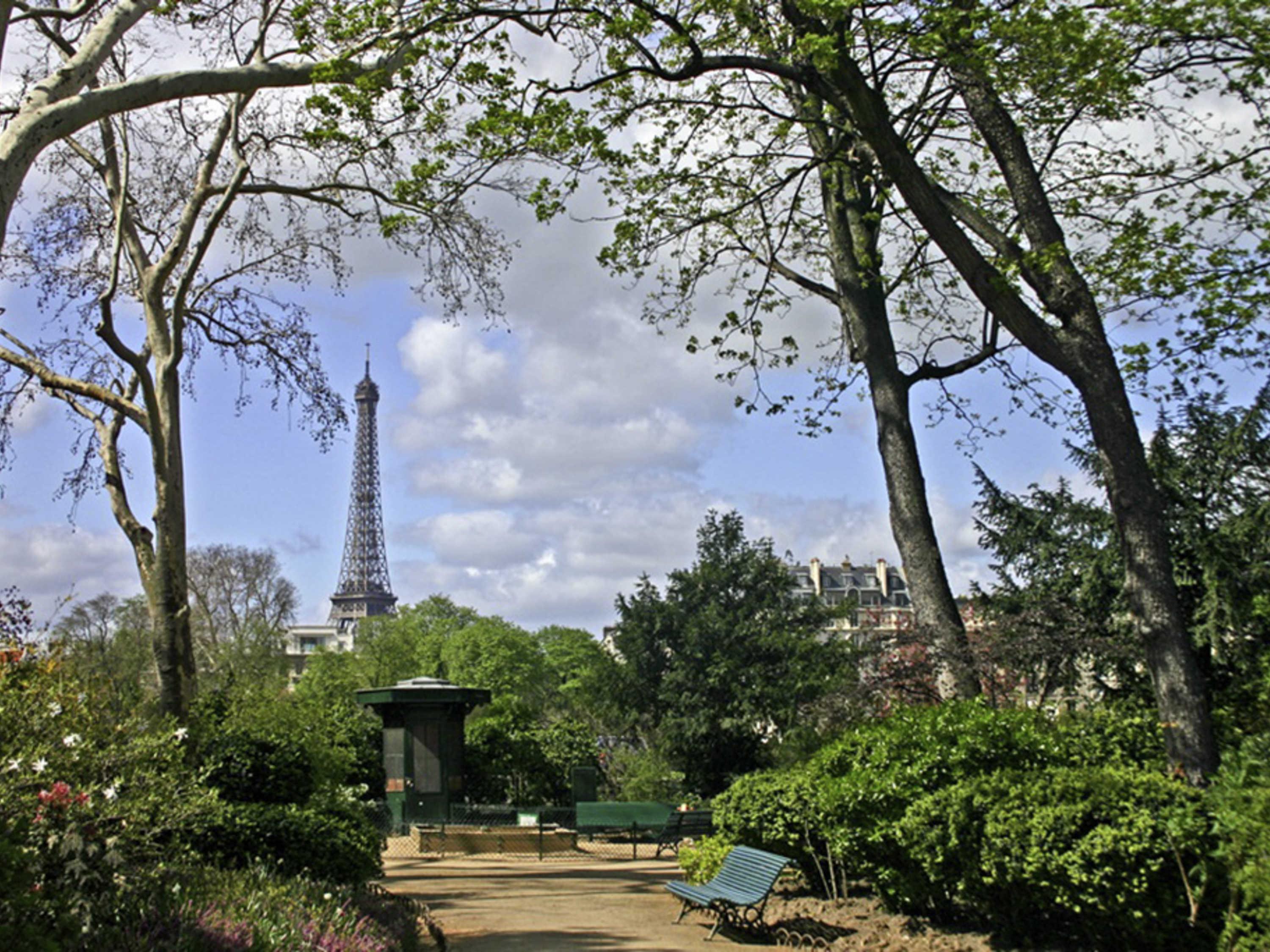 Hotel Ibis Paris Tour Eiffel Cambronne 15ème Esterno foto